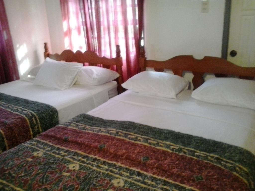 Top Ranking Hill View Guesthouse Speyside Esterno foto