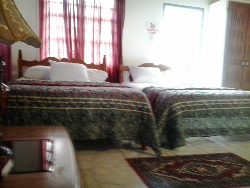 Top Ranking Hill View Guesthouse Speyside Esterno foto