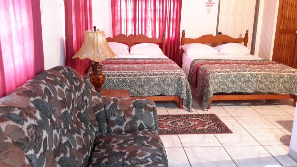 Top Ranking Hill View Guesthouse Speyside Esterno foto